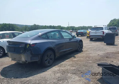 2023 Tesla Model 3 Rear-Wheel Drive z USA, uszkodzony, nr VIN 5YJ3E1EA2PF646352